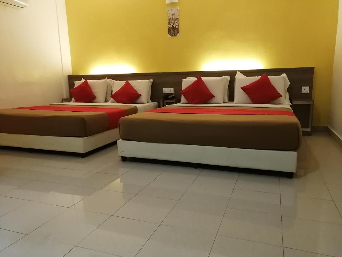 马六甲拉雅黄色庄园酒店 Malacca 外观 照片