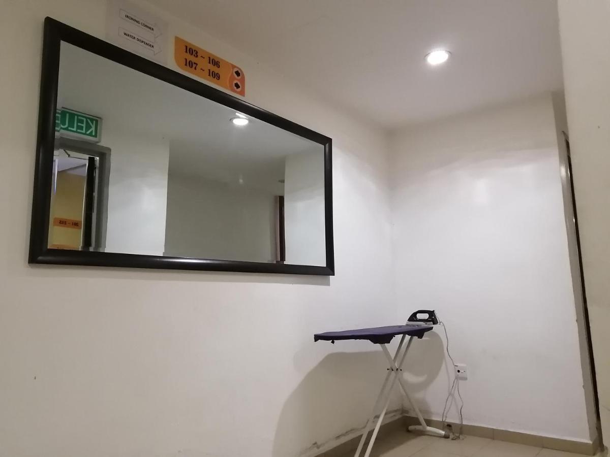 马六甲拉雅黄色庄园酒店 Malacca 外观 照片