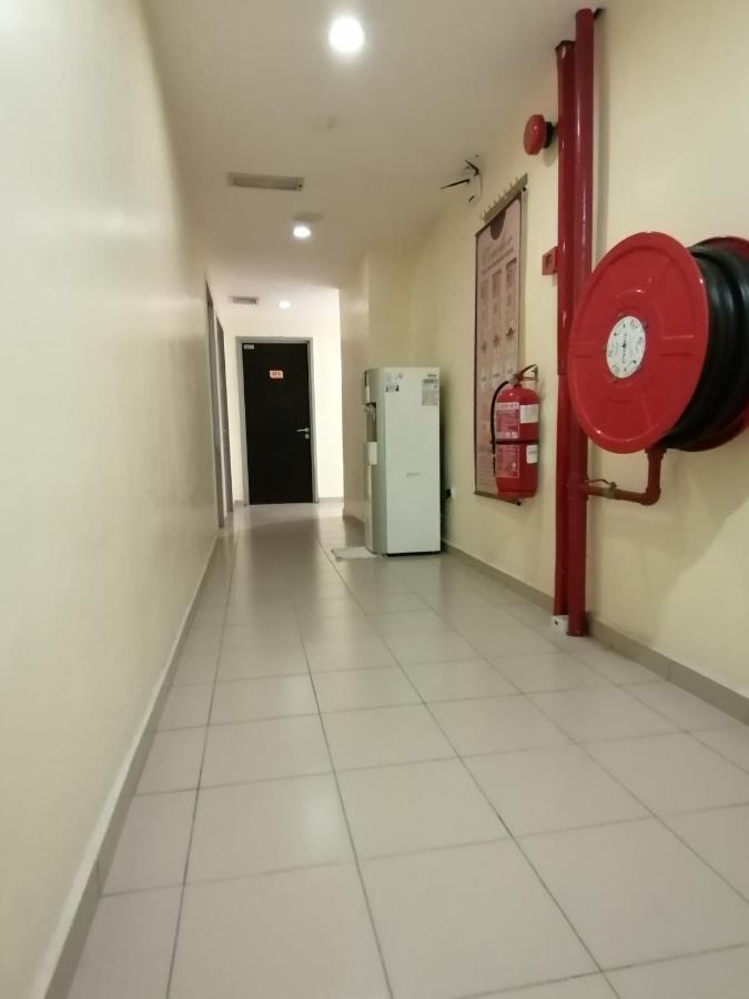 马六甲拉雅黄色庄园酒店 Malacca 外观 照片