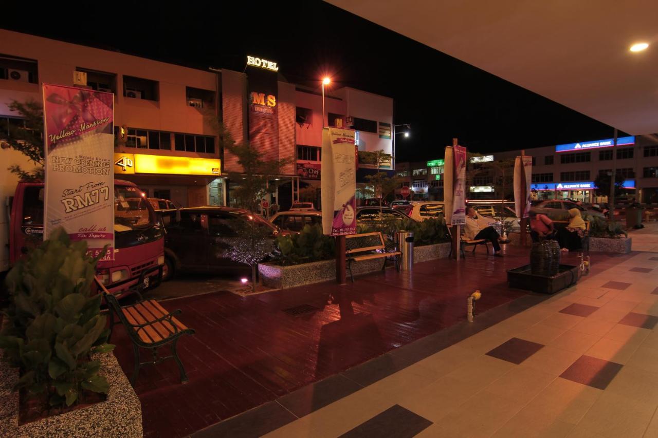 马六甲拉雅黄色庄园酒店 Malacca 外观 照片