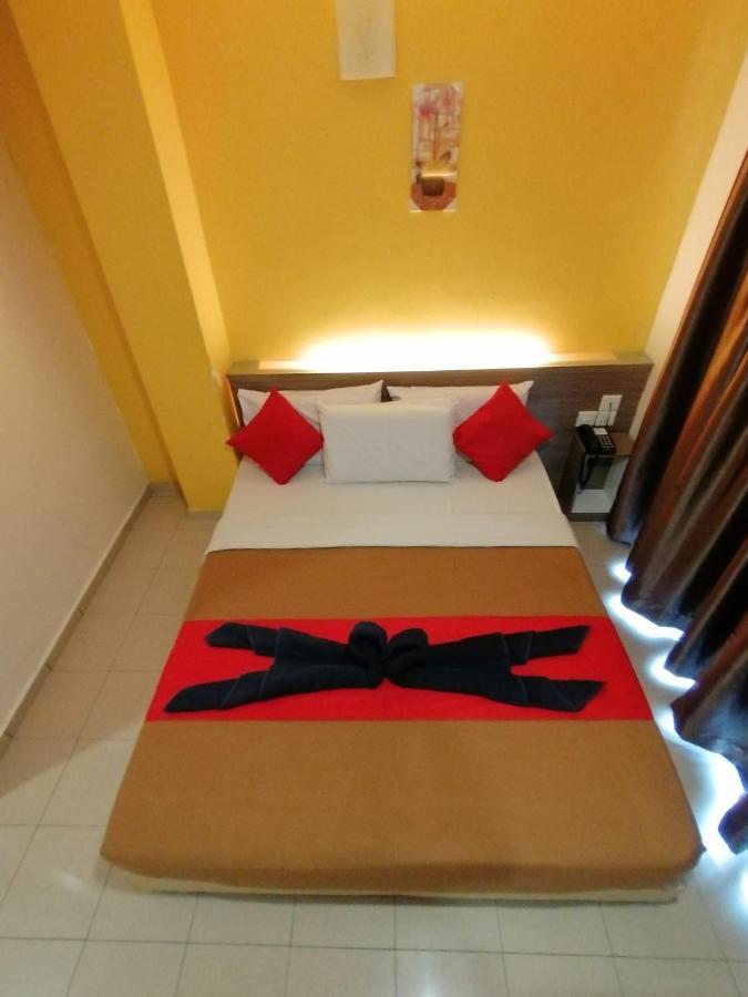 马六甲拉雅黄色庄园酒店 Malacca 外观 照片