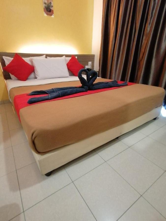 马六甲拉雅黄色庄园酒店 Malacca 外观 照片